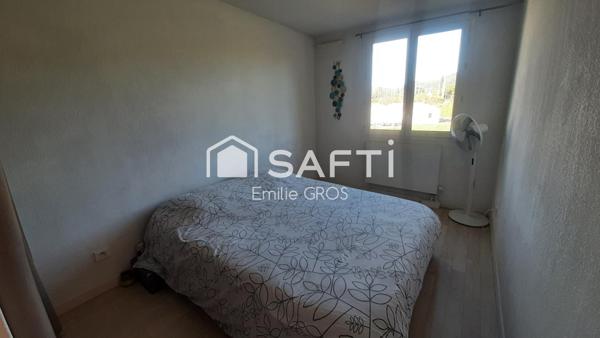 Mazet en résidence sécurisée, au calme