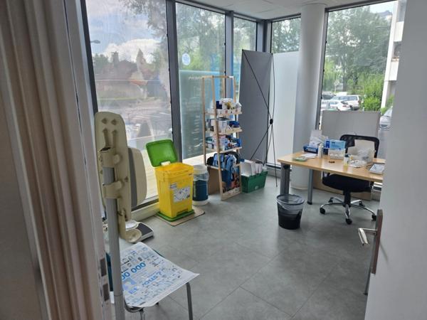 Local commercial pour investisseur / bureaux à vendre TOURS (37)