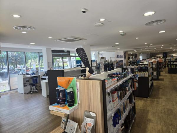 Local commercial pour investisseur / bureaux à vendre TOURS (37)