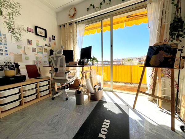 Appartement 2/3 pièces avec garage - Saint-Laurent-du-Var