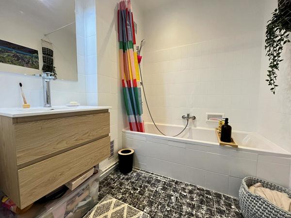 Appartement 2/3 pièces avec garage - Saint-Laurent-du-Var