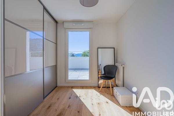 Location appartement 4 pièces 87 m² Claix