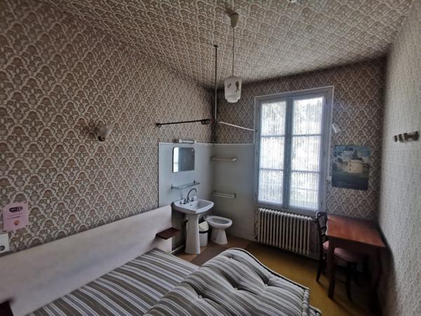 Ancienne auberge – fort potentiel