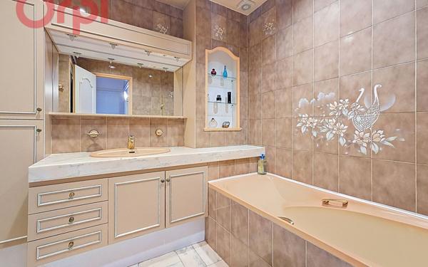 Appartement à vendre    5 pièces • 108,30 m2 Vichy