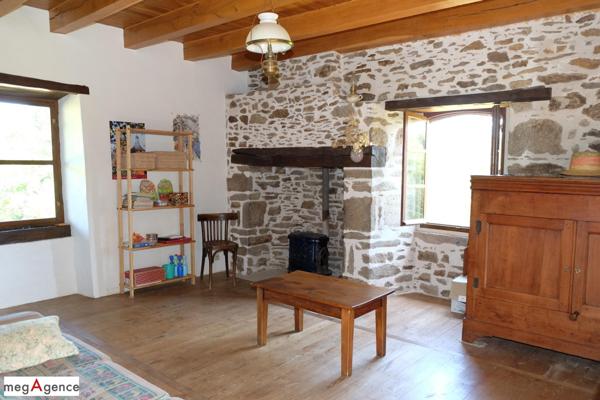 Maison à SAINT-HILAIRE-PEYROUX, 19560 - 5 pièces 104m²
