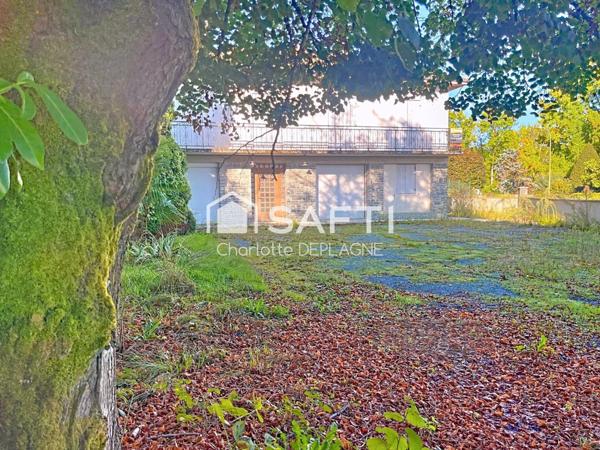 Maison de ville avec beau potentiel de rénovation