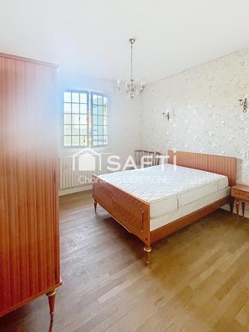 Maison de ville avec beau potentiel de rénovation