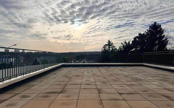 Maison à vendre    5 pièces •  Champlan