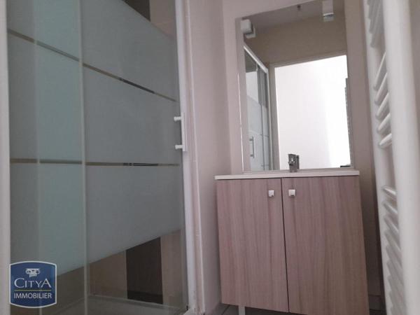 Appartement à louer 5 pièces 117.7m²