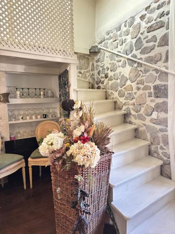 URRUGNE – CŒUR DE VILLE – APPARTEMENT D’EXCEPTION 4 PIÈCES – 107m2