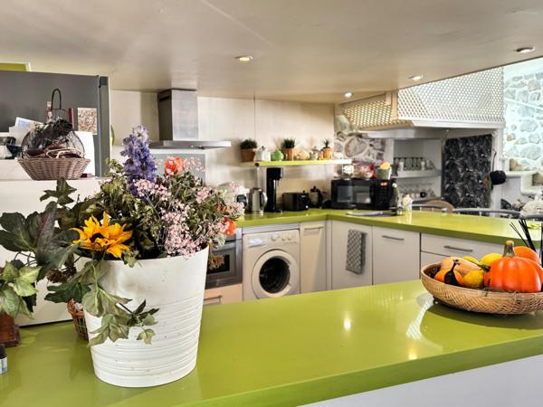 URRUGNE – CŒUR DE VILLE – APPARTEMENT D’EXCEPTION 4 PIÈCES – 107m2