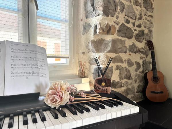 URRUGNE – CŒUR DE VILLE – APPARTEMENT D’EXCEPTION 4 PIÈCES – 107m2