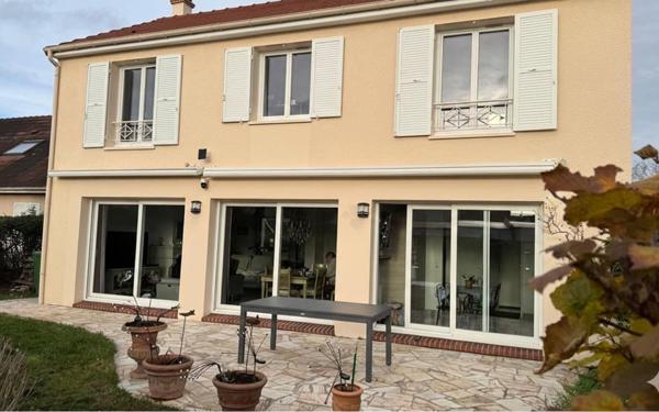 Maison à vendre    6 pièces • 118,67 m2 Morangis