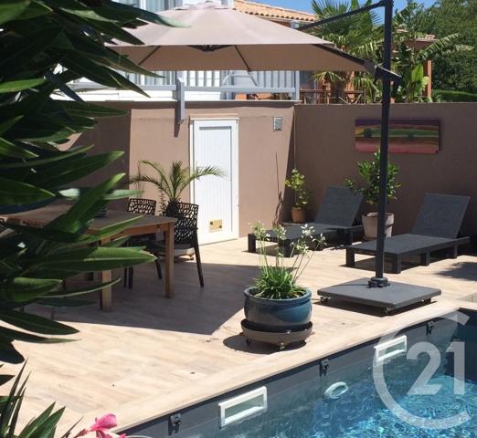 Maison à vendre  5 pièces - 160 m 2   TONNAY CHARENTE  - 17