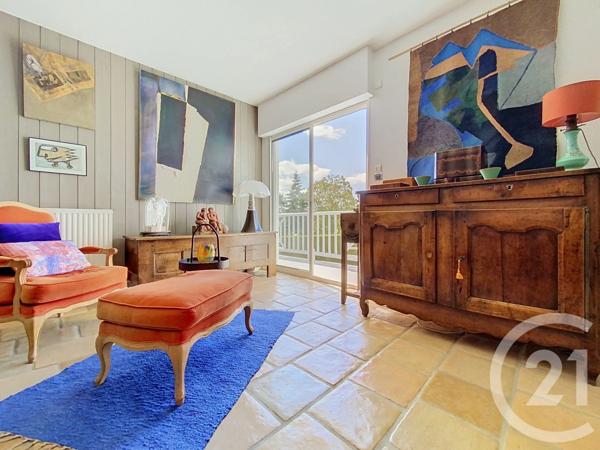 Maison à vendre  5 pièces - 160 m 2   TONNAY CHARENTE  - 17