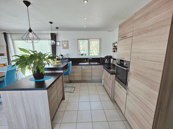 T4 Plain pied. Non mitoyen, au calme. Garage.DPE B