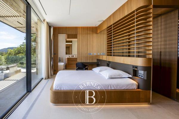 Sainte-Lucie-de-Porto-Vecchio, Villa 7 Chambres -  553 m² à vendre