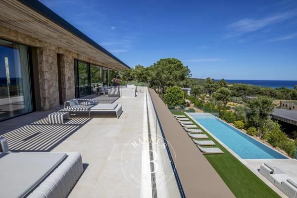 Sainte-Lucie-de-Porto-Vecchio, Villa 7 Chambres -  553 m² à vendre