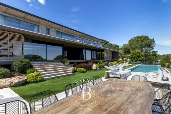 Sainte-Lucie-de-Porto-Vecchio, Villa 7 Chambres -  553 m² à vendre