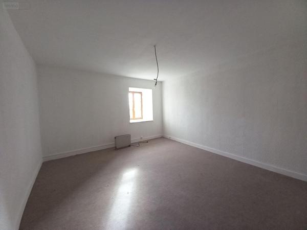 Maison à vendre à Chalinargues dans le Cantal (15170), ref : FG/2278   
FREISSINET