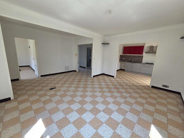BELLE MAISON T4 PLAN D'ORGON - GRAND JARDIN (ENV. 3000M²) - GARAGE