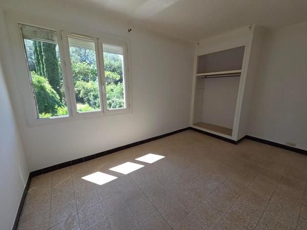 BELLE MAISON T4 PLAN D'ORGON - GRAND JARDIN (ENV. 3000M²) - GARAGE