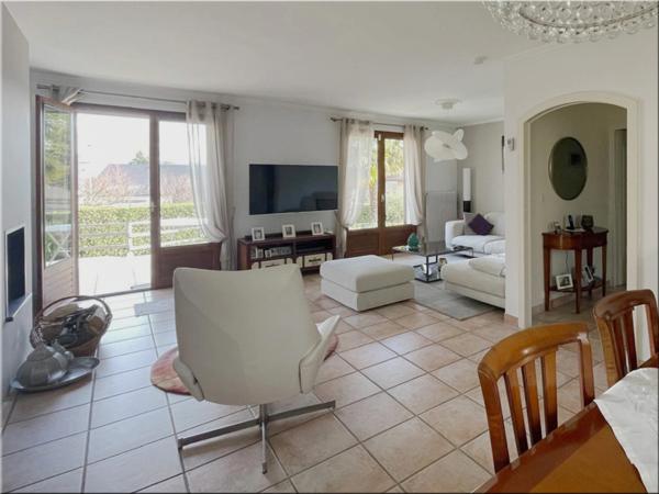 Maison à vendre 6 pièces CHALLEX (01) bien optimisée pour toute la famille