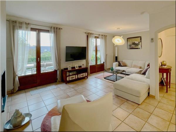 Maison à vendre 6 pièces CHALLEX (01) bien optimisée pour toute la famille