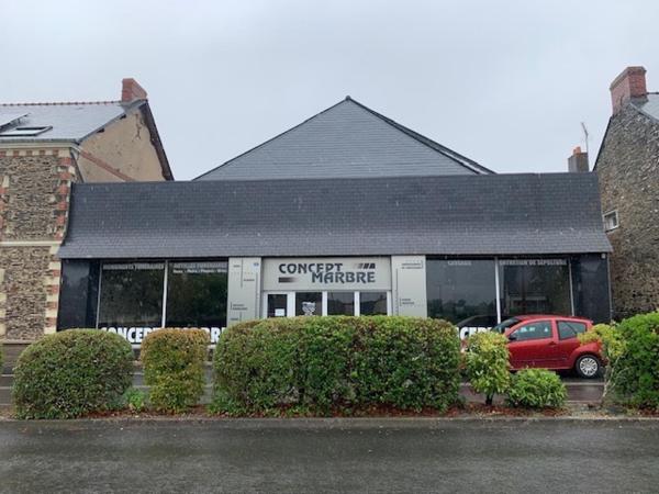 CANDE CENTRE LOCAL COMMERCIAL 800 M2 (Commerce et stockage)