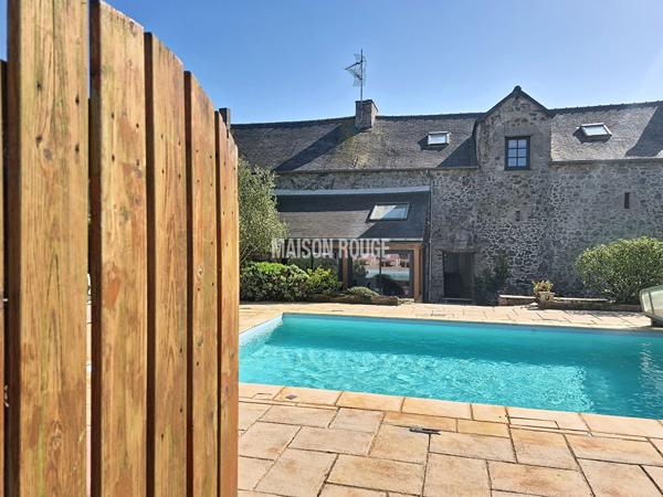 Demeure Authentique Bretonne du XVe Siècle - Propriété de Caractère avec Gîtes, Sauna, Piscine et Cadre Bucolique