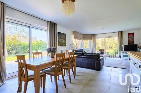 Maison 5 pièces de 200 m² à Faumont (59310)