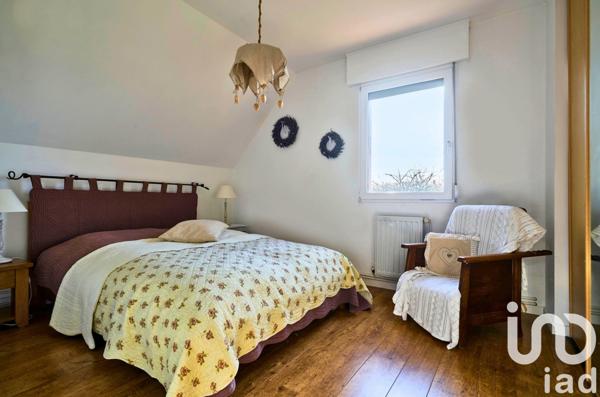 Maison 5 pièces de 200 m² à Faumont (59310)