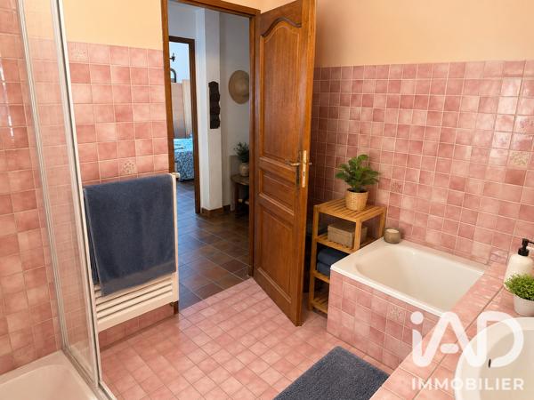 Maison à vendre 4 pièces 159 m² Hyères
