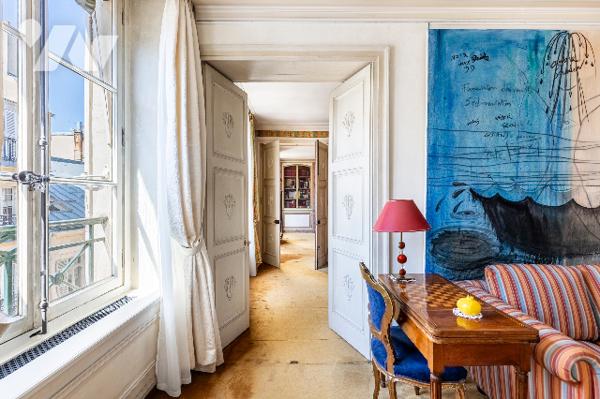 Paris 8-Appartement 4 pièces étage + studios