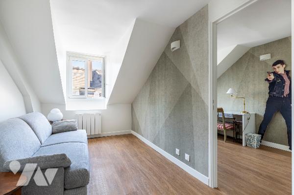 Paris 8-Appartement 4 pièces étage + studios