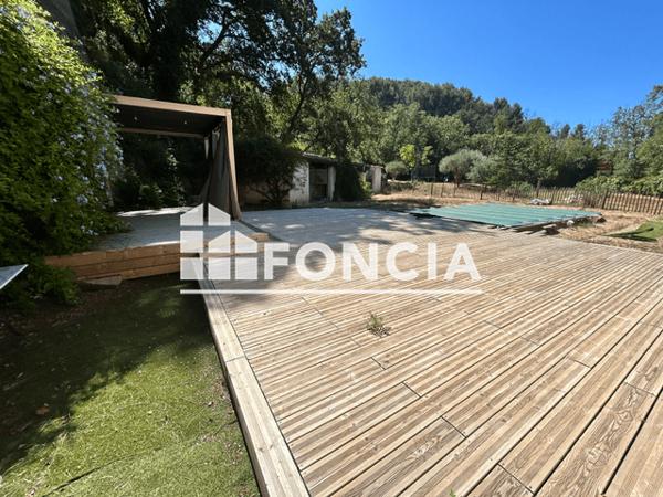 Location Maison 5 pièces 196 m² - 181 ALLLE DE L'HUVEAUNE Roquevaire 13360