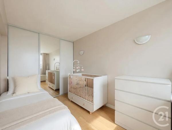 Appartement F3 à vendre  3 pièces - 55,80 m 2   FRESNES  - 94