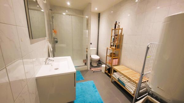 Place Castellane, très beau T3 avec balcon