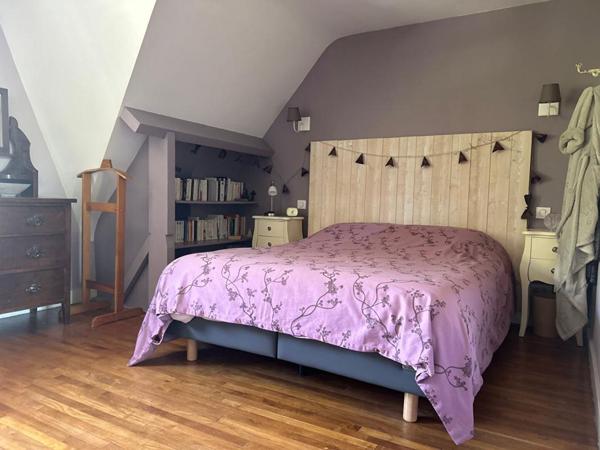 Élégante propriété familiale avec jardin arboré aux portes de Paris