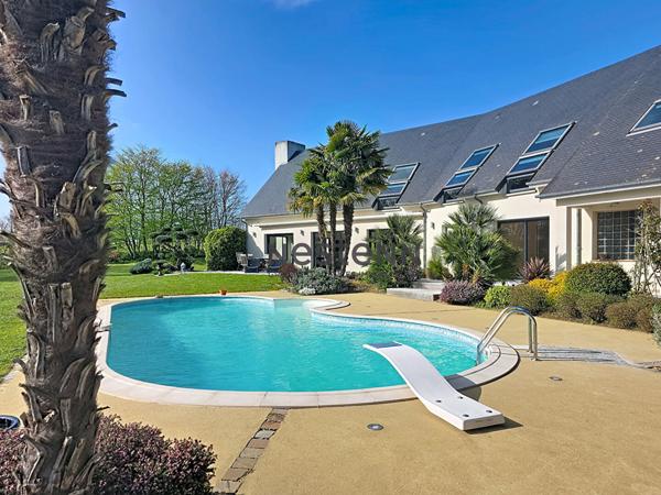 A vendre, Propriété d'architecte d'exception aux portes de Caen.