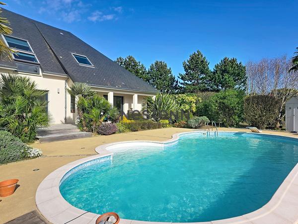 A vendre, Propriété d'architecte d'exception aux portes de Caen.