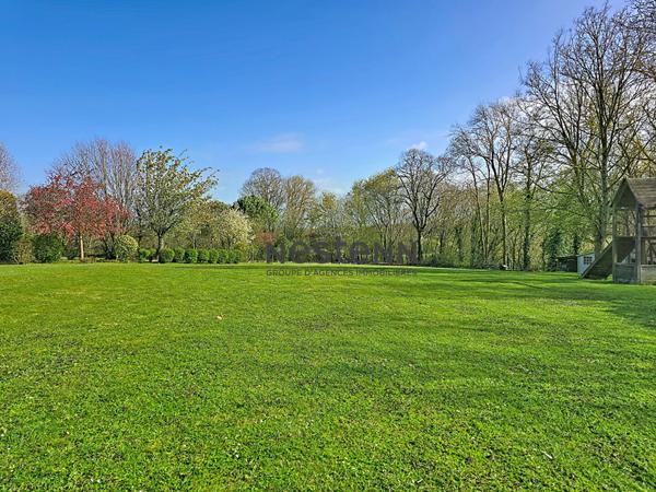 A vendre, Propriété d'architecte d'exception aux portes de Caen.