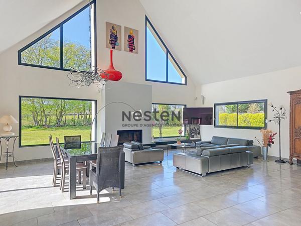 A vendre, Propriété d'architecte d'exception aux portes de Caen.