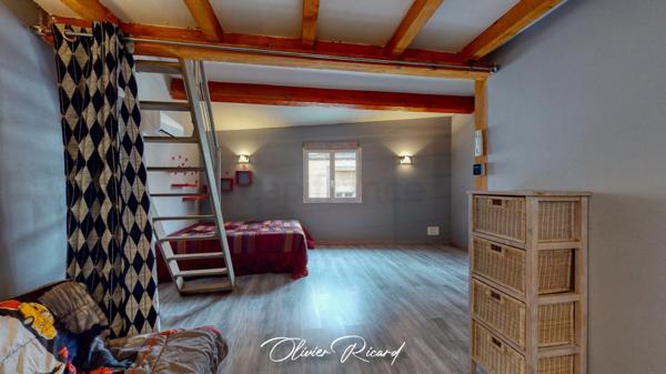 Dpt Hérault (34), à vendre MONTPELLIER maison de ville meublée, 78 m2 type LOFT + garage + parking + buanderie