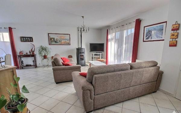 Maison à vendre    5 pièces • 142 m2 Lescar