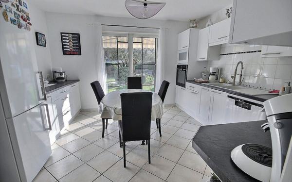 Maison à vendre    5 pièces • 142 m2 Lescar