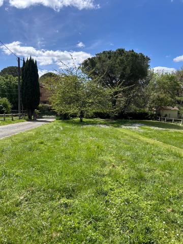 31140 LAUNAGUET Beau terrain centre-ville de Launaguet 1715m2 viabilisé