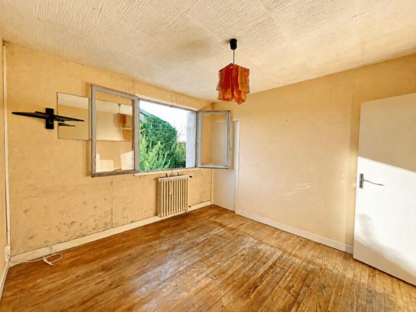 PORTET SUR GARONNE - Village - Maison de 90,8 m2 avec jardin de 476m2 , double garage et atelier , Portet sur garonne