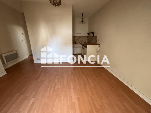 Location Appartement 2 pièces 26.82 m² - 26 RUE DU REMPART Tours 37000