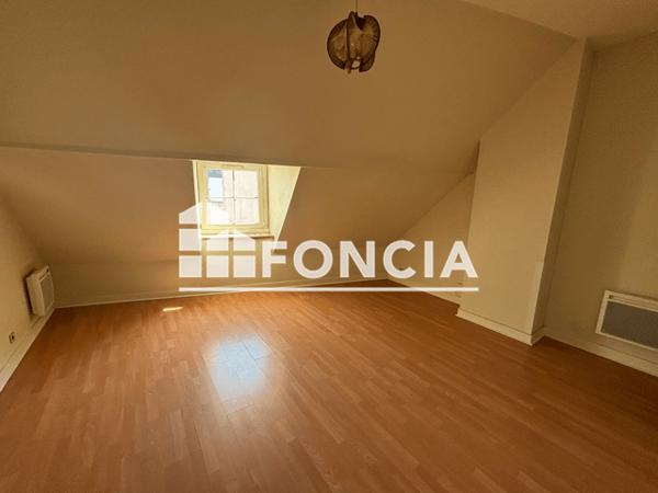 Location Appartement 2 pièces 26.82 m² - 26 RUE DU REMPART Tours 37000